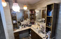 VILĂ deosebită cu piscină și panoramă spre pădure