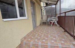 Casă tip triplex de vânzare, 100 mp, zona Centrală