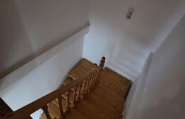 Casă tip triplex de vânzare, 100 mp, zona Centrală