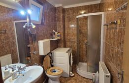 Casă tip triplex de vânzare, 100 mp, zona Centrală