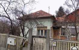 Casa individuala, 70 mp, 200 mp teren, zona Piata Engels!