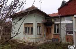 Casa individuala, 70 mp, 200 mp teren, zona Piata Engels!