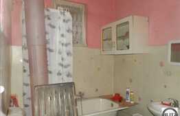 Casa de vanzare, 116,52 mp cu 627 mp teren si front de 17,5 ml, zona linistita!