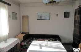 De vanzare casa, 85 mp, cu 305 mp teren si front de 13 ml