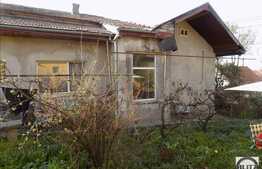 Casa demolabila, 100 mp, 403 mp teren, zona exclusivista de case si vile