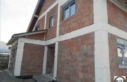 Casa de vanzare, 195 mp, teren 700 mp, front 19 ml, zona Dambul Rotund!