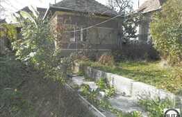 Casa individuala, 110 mp, teren 500 mp, front 18 ml, zona linistita de case