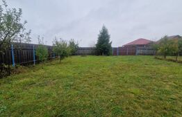 Teren Intravilan Harman cu utilitati , ingradit si casauta de lemn pe teren