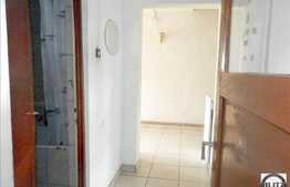 Casa de vanzare, 200 mp utili, teren de 1000 mp, zona linistita de case