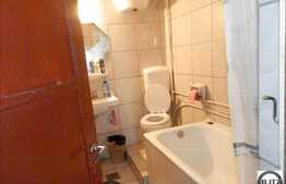 Casa de vanzare, 200 mp utili, teren de 1000 mp, zona linistita de case