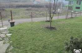Casa  de vanzare, 50 mp,cu 500 mp de teren si front la strada de 25 ml!