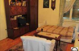 Casa de vanzare, 150 mp, cu teren aferent de 200 mp si front la strada de 16 ml!