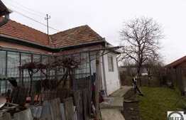 Casa cuplata, 80 mp, 270 mp teren, zona linistita