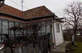 Casa cuplata, 80 mp, 270 mp teren, zona linistita