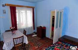 Casa cuplata, 80 mp, 270 mp teren, zona linistita