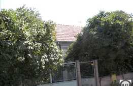 Casa demolabila de vanzare, teren 661 mp, zona Dambul Rotund