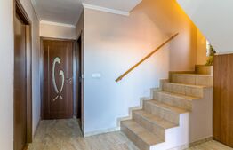 Casă cu 7 camere de vânzare în Dej