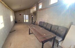 Oportunitate! Casă unifamilială semifinisată, P+M, 100 mp utili vedere la lac