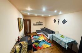 Apartament cu 3 camere, decomandat, în zona Dârste