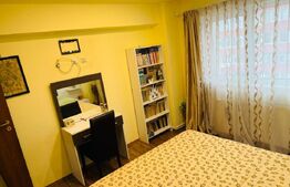 Apartament cu 3 camere, decomandat, în zona Dârste