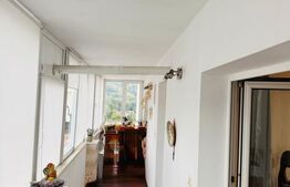 Apartament cu 3 camere, decomandat, în zona Dârste