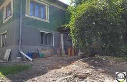 Vanzare casa renovabila, 588 mp teren, zona rezidentiala exclusivista!