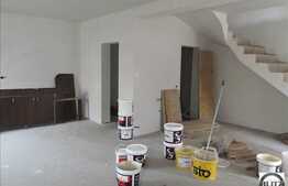 Casa cuplata de vanzare, 110 mp, cu teren de 200 mp, front de 8ml, zona Europa!