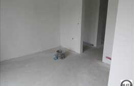 Casa cuplata de vanzare, 110 mp, cu teren de 200 mp, front de 8ml, zona Europa!