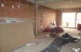 Casa cuplata de vanzare, 110 mp, cu teren de 200 mp, front de 8ml, zona Europa!