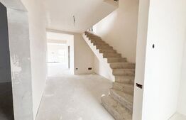 Duplex Elegant, 200 mp, cu Panoramă și Finisaje de Top, Iris