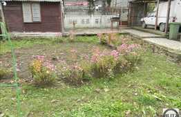 Casa cuplata, 2 camere, 37 mp, teren 350 mp, cartier Bulgaria