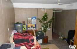 Casa cuplata, 2 camere, 37 mp, teren 350 mp, cartier Bulgaria