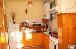 Casa in curte comuna, 2 camere, 77 mp, teren 200 mp, zona linistita