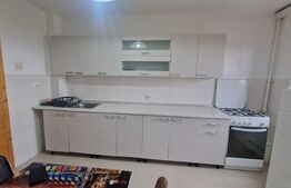 Apartament cu 3 camere decomandate, 68 mp, bloc renovat si izolat, zona Triaj