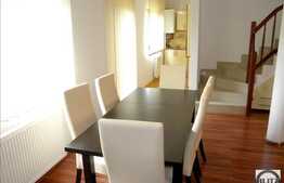 Triplex cu un farmec aparte!