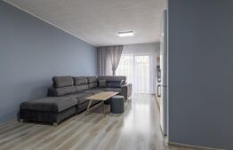 Apartament cu 3 camere, etaj 2/2, cu parcare exterioara, zona Fagului