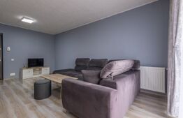 Apartament cu 3 camere, etaj 2/2, cu parcare exterioara, zona Fagului