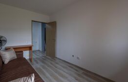 Apartament cu 3 camere, etaj 2/2, cu parcare exterioara, zona Fagului