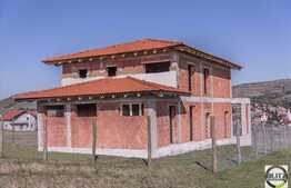 Casa individuala, 185 mp, teren 574 mp, in comuna Chinteni