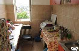 Apartament de vanzare, 2 camere, 47 mp in zona Piata Hermes. Boxa inclusa