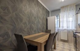 Apartament 2 camere, etaj 3 din 4 , cu balcon si parcare ,in zona Eroilor 
