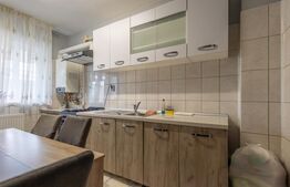 Apartament 2 camere, etaj 3 din 4 , cu balcon si parcare ,in zona Eroilor 