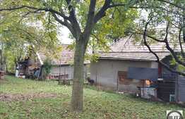 Vanzare casa demolabila, 1565 mp teren, zona de case si vile!