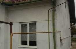 Vanzare casa cuplata, 90 mp utili, 601 mp teren, zona linistita