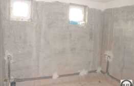 De vanzare casa cu 124 mp, finalizata in 2011, zona Luna de Sus