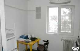 Vanzare 4 camere in zona strazii Primaverii, izolat termic