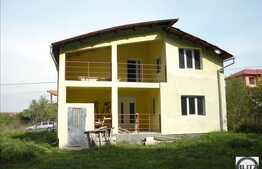 Casa de vanzare 182 mp utili cu teren 767 mp