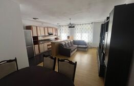Apartament cu 2 camere, semidecomandat, etaj 1/3, 2 parcari, zona Eroilor