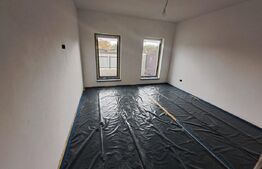 Casă nouă pe parter cu vedere spre munți – Tărlungeni, Brașov