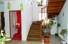 Casa de inchiriat cu 4 camere, 240 mp cu teren 500 mp, Faget